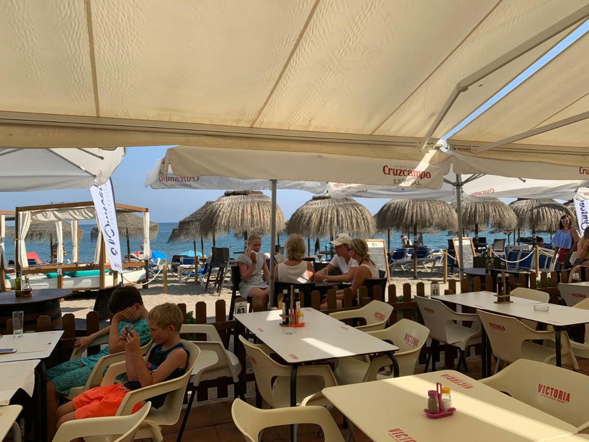 Apartament Aguamarina On The Beach Front Apartment Михас Коста Екстериор снимка