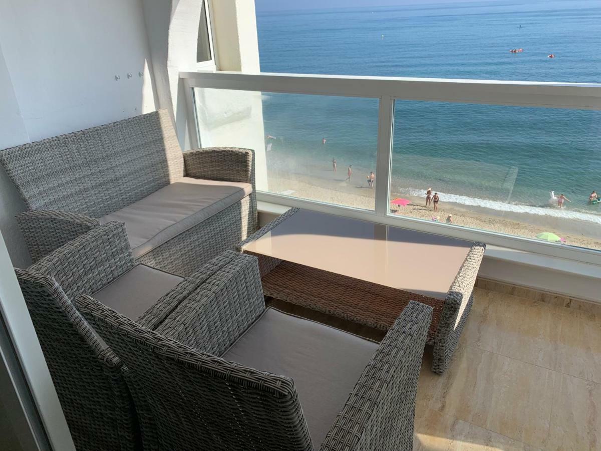 Apartament Aguamarina On The Beach Front Apartment Михас Коста Екстериор снимка