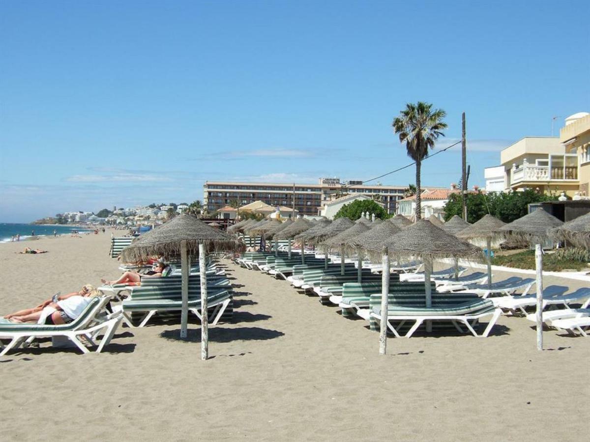 Apartament Aguamarina On The Beach Front Apartment Михас Коста Екстериор снимка
