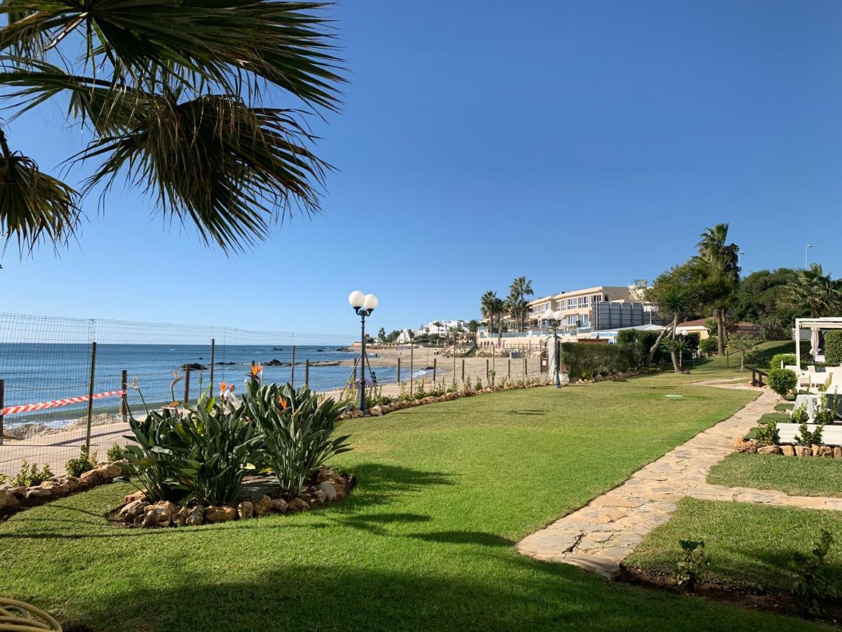 Apartament Aguamarina On The Beach Front Apartment Михас Коста Екстериор снимка